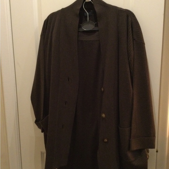 ,4 piece  knit wool blend (skirt, top, sweater and shawl - Picture 2 of 14